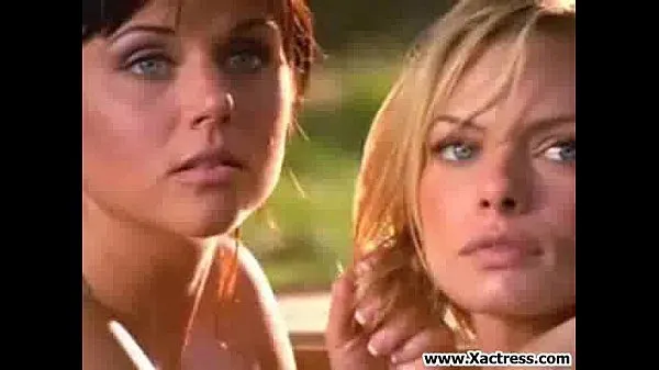 Oglądaj Jaime Pressly and Tiffani Amber Thiessen ciepłe klipy