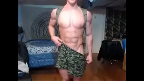 Se muscle military guy varme klip