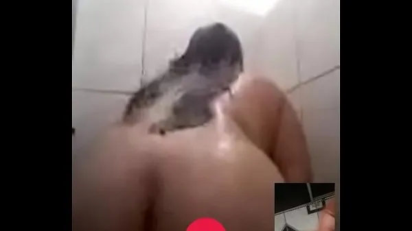 따뜻한 클립fat girl taking a shower 감상하세요