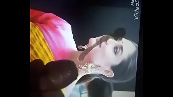 Cum tribute to slutty bitch Kareena گرم کلپس دیکھیں