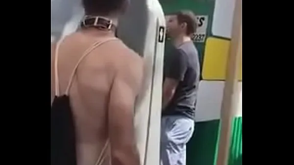 Podívejte se na d. piss at public toilet hřejivé klipy