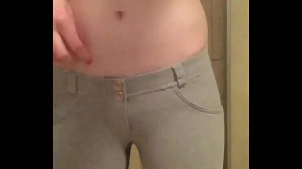 Oglądaj Wetting some nice pants, pee all in them ciepłe klipy