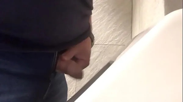 Mira Public Toilet Cumshot clips cálidos