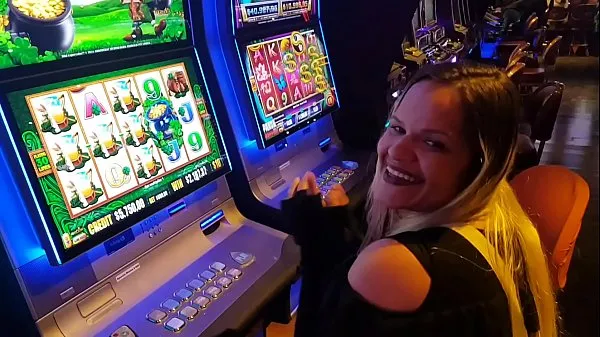 Mira Le di coño a extraño después de ganar en el Casino de Las Vegas! Butt Paty, El Toro De Oro clips cálidos