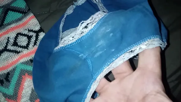 Παρακολουθήστε Smelling sister in law's panties ζεστά κλιπ