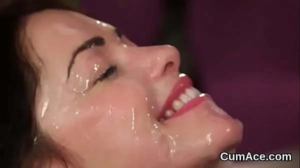 Oglądaj Horny looker gets jizz load on her face gulping all the sperm ciepłe klipy