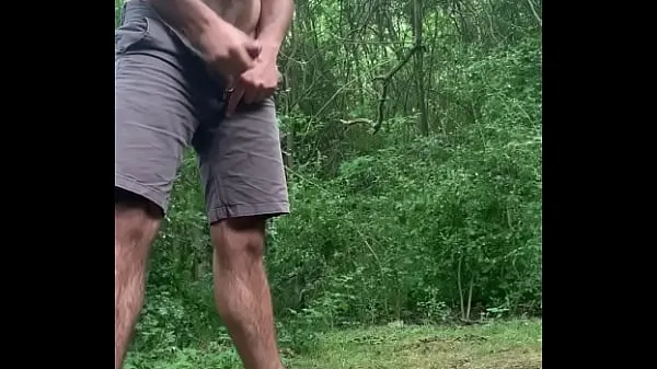 Se Cumming in the woods varme klip