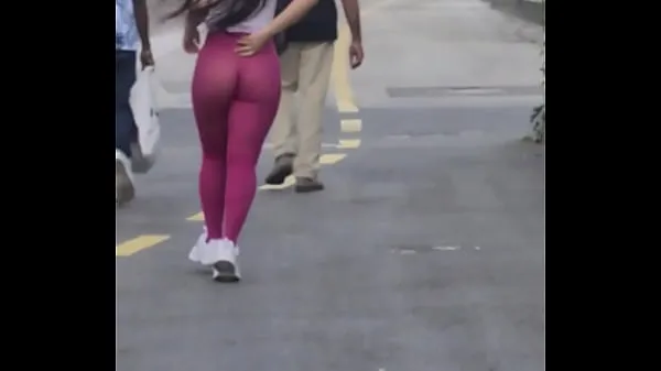 Ninfeta de João Pessoa se exibindo na rua toda transparente Sıcak Klipleri izleyin