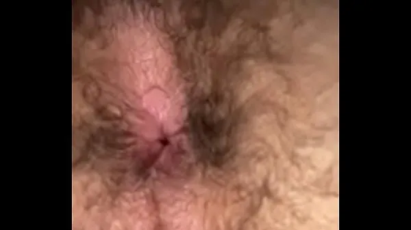 Oglejte si Stretched asshole gapes and farts tople posnetke