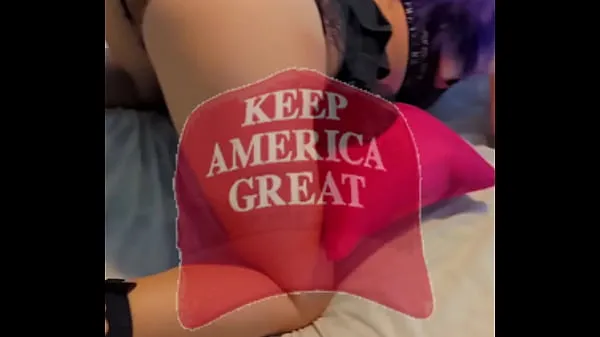 Mira Hot ass MAGA wife want you to vote Red clips cálidos