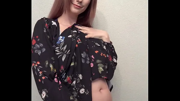 따뜻한 클립Hiding something under my dress 감상하세요