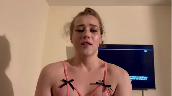 Sehen Sie sich Sara Sterling Trans Slut wird beschimpft warmen Clips an