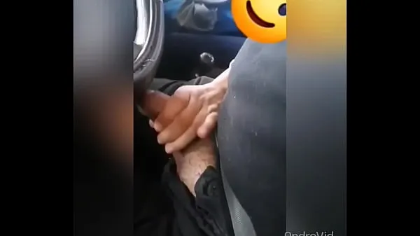 Regardez Pipe de bite dans la voiture clips chauds