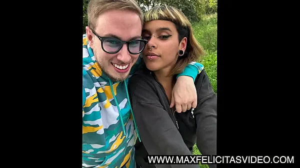 Mira MAX FELICITAS CAR FOLLA A FIAT PANDA MOON COMELALUNA ITALIANA DE 18 AÑOS clips cálidos