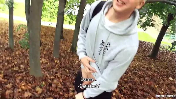 Sehen Sie sich Twink Blonde auf dem Heimweg, als er auf einen Typen trifft, der will, dass sein Schwanz gefickt und gleichzeitig bezahlt wird - BigStr warmen Clips an