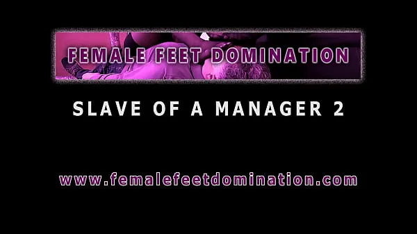 Sehen Sie sich Dominant and lesbian manager foot smelling and foot domination - Trailer warmen Clips an