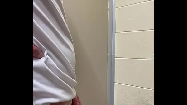 شاهد مقاطع دافئة Lanceuppercuttt pee in public bathroom